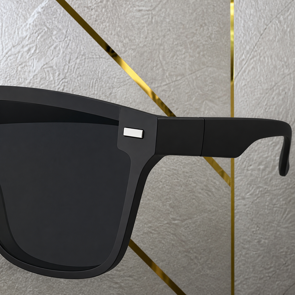 Ray-Ban matte-black sunglasses outer-corner accent and hinge detail