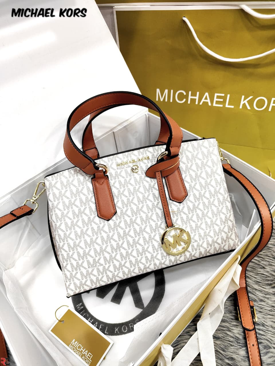 Michael Kors Emma Vanilla Signature handbag with branded box