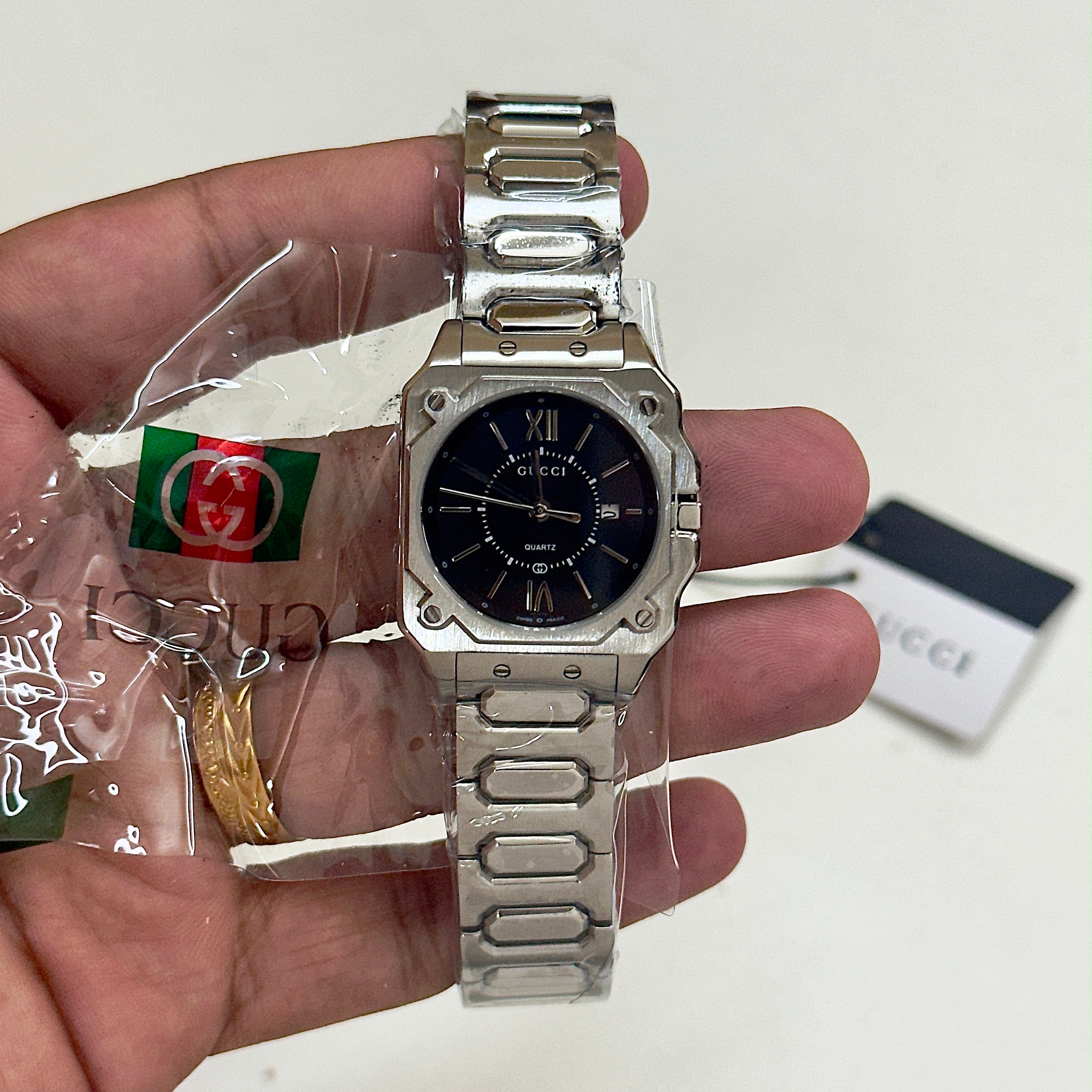 Gucci G-Flat