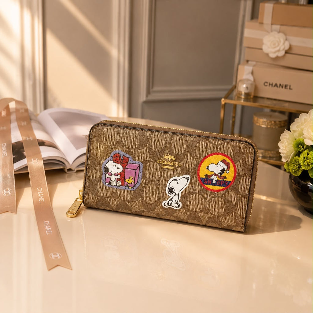 Coach X Peanuts Long Zipper Wallet