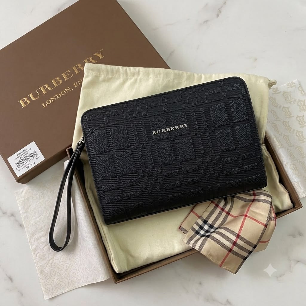 Burberry Men’s Pouch