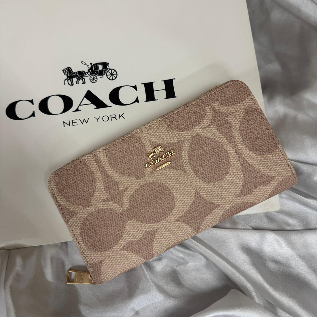 Coach zipper Wallet