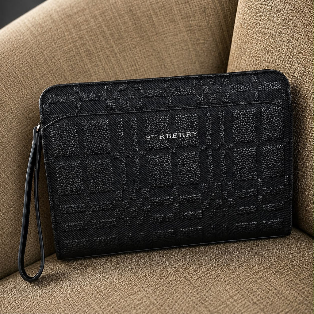 Burberry Men’s Pouch