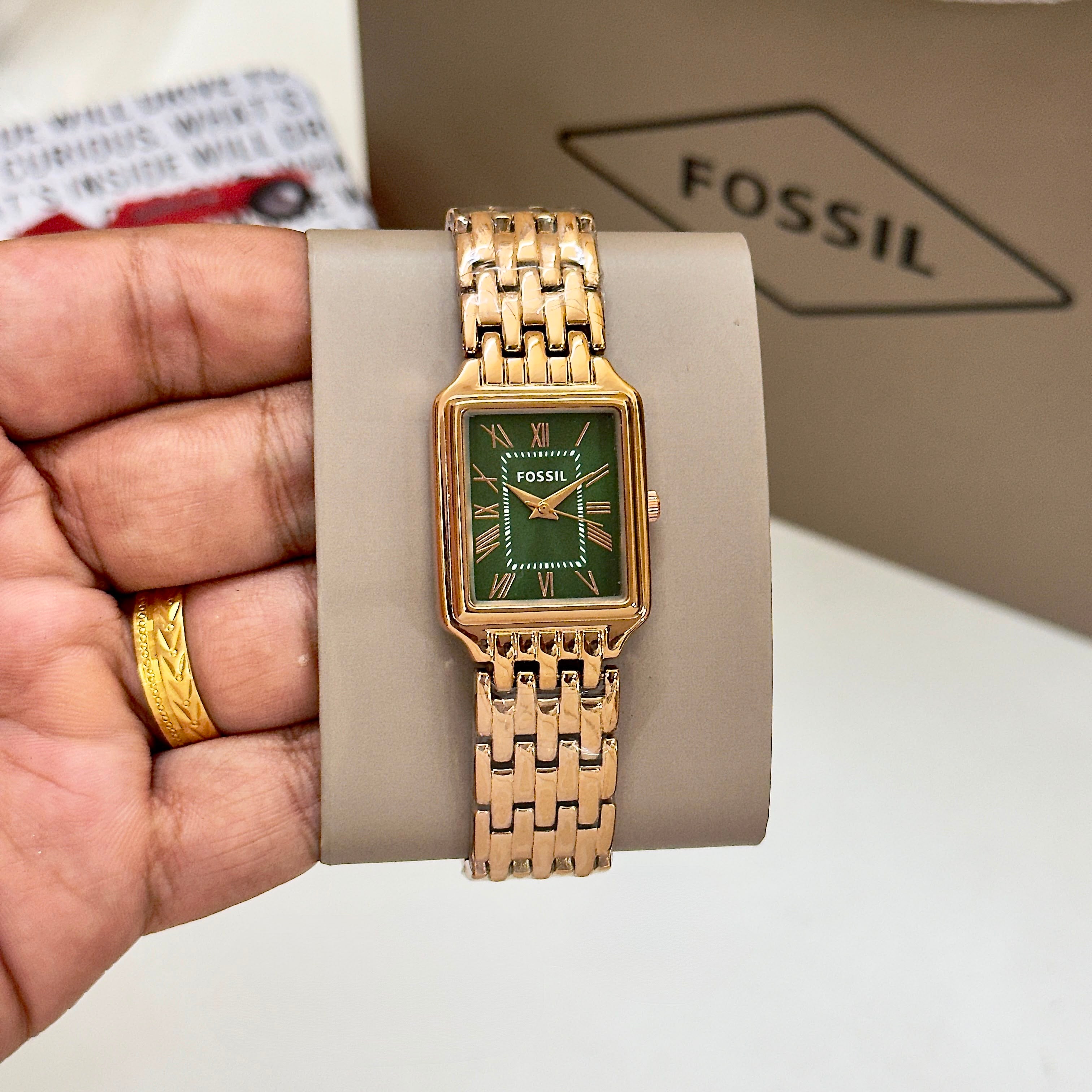 Fossil Raquel