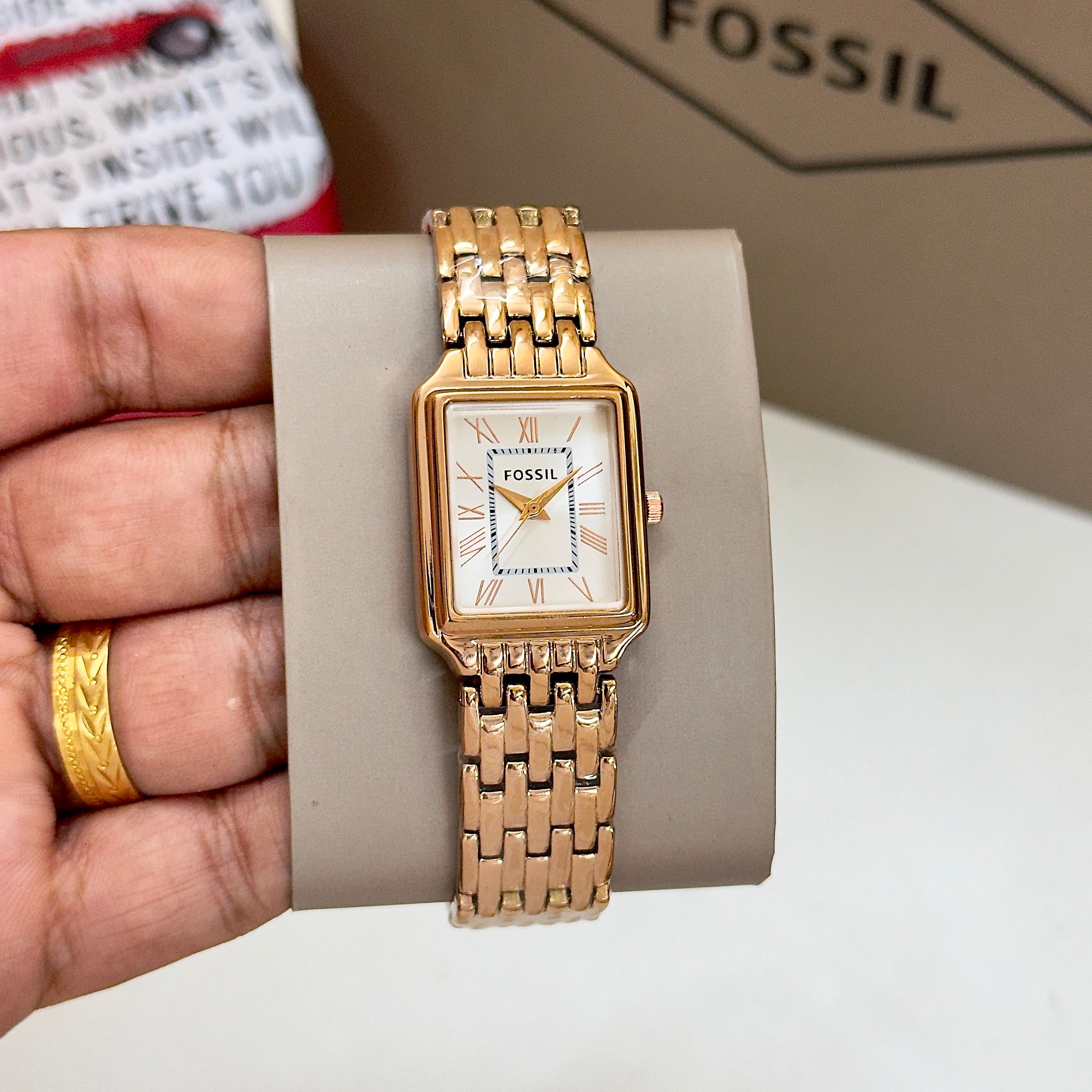Fossil Raquel