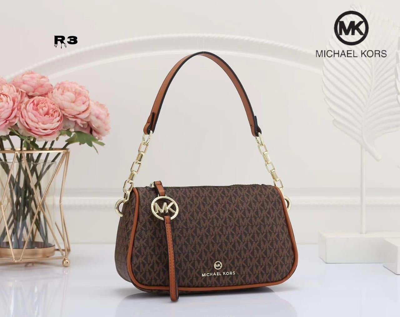 Michael Kors Jet Set Charm Shoulder Bag