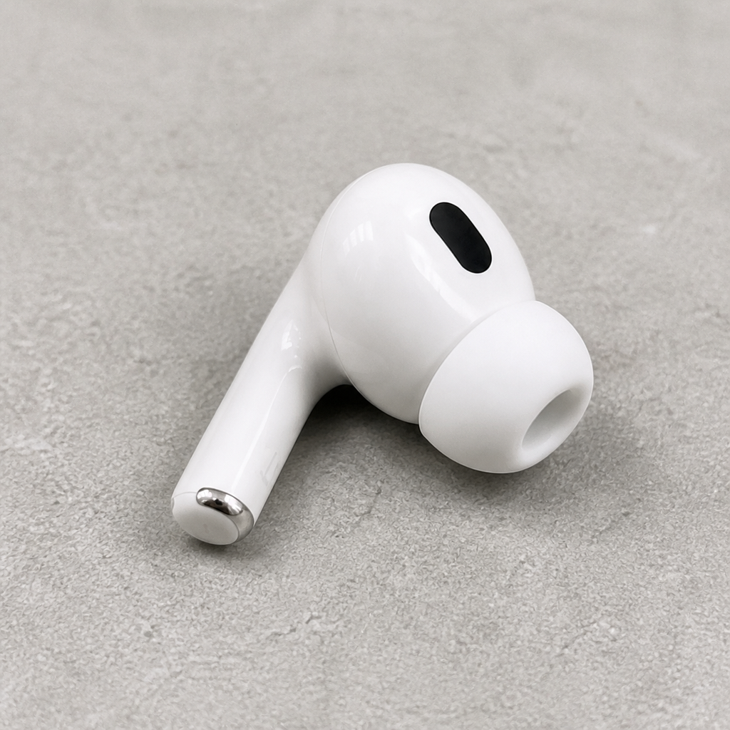PrimePicks wireless earbud silicone tip and vent detail