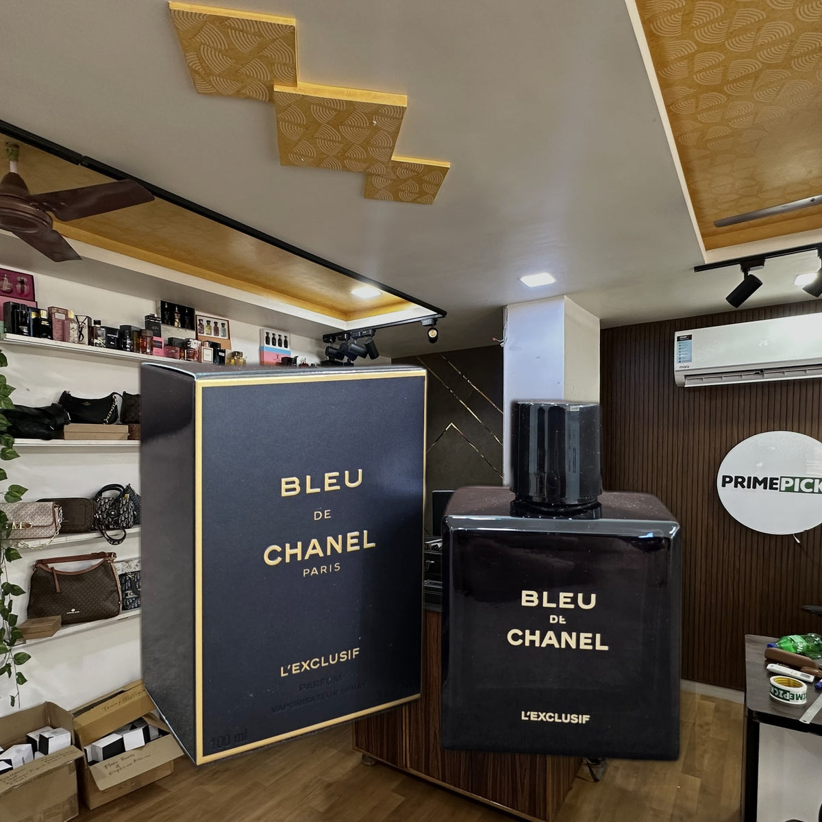 Bleu de Chanel L’Exclusif PrimePicks office view