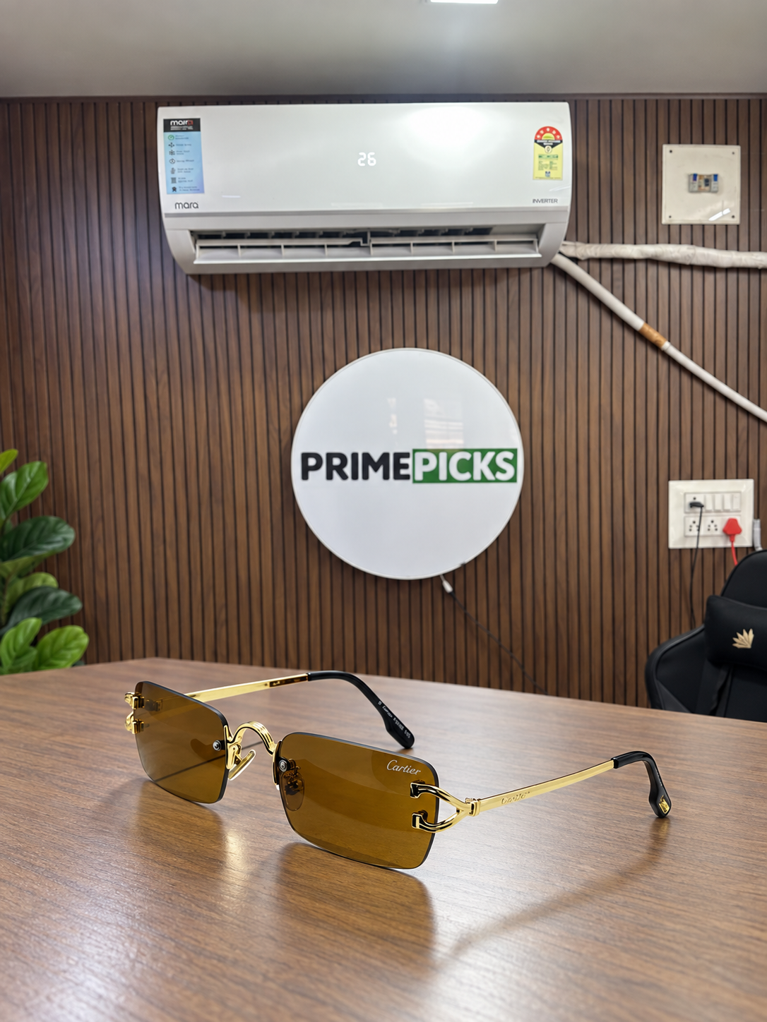 Cartier - C Detail Rimless Rectangular - Sunglasses in the PrimePicks office