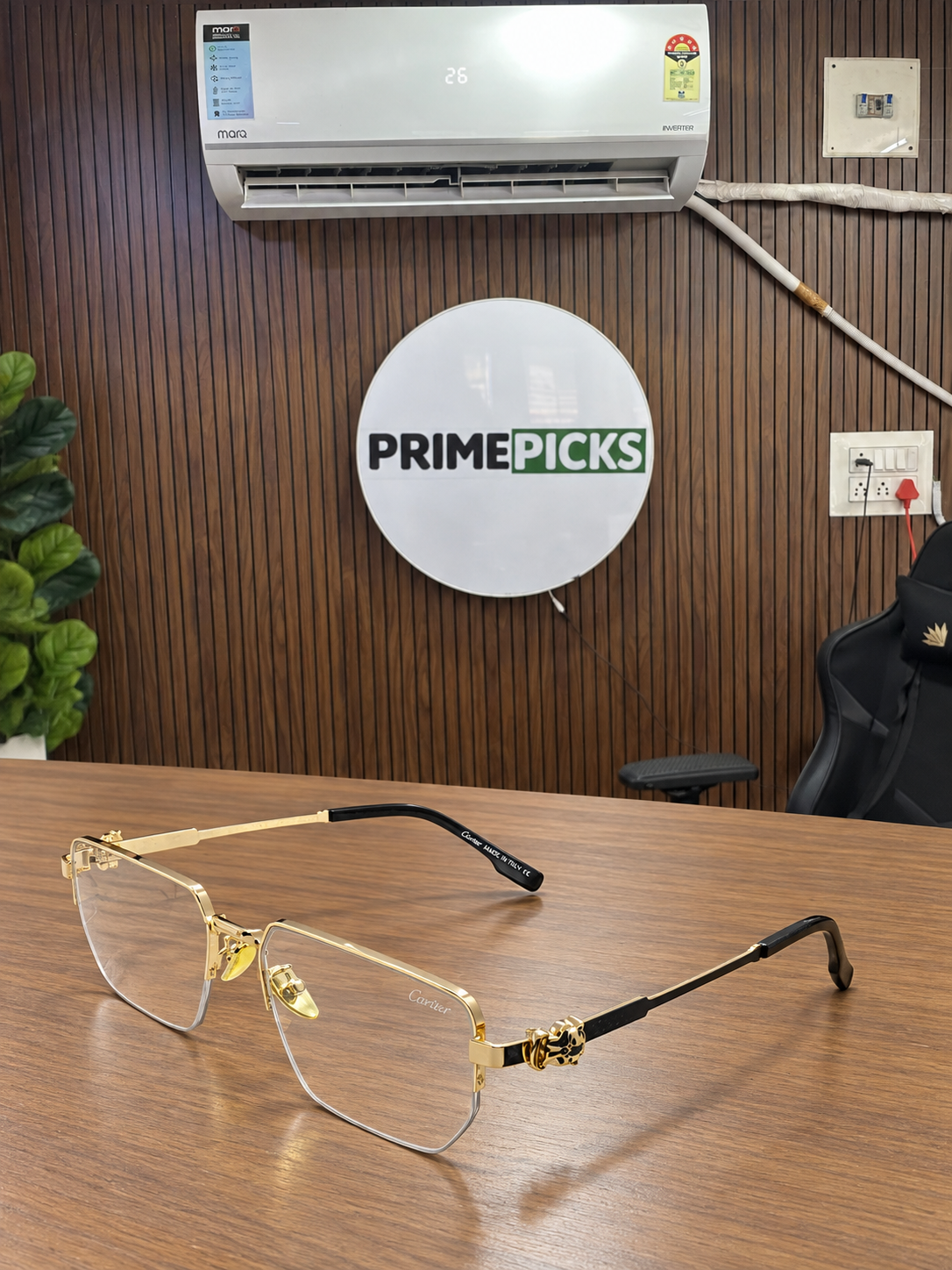Cartier - Panthere Hinge Rimless Rectangular - Sunglasses in the PrimePicks office