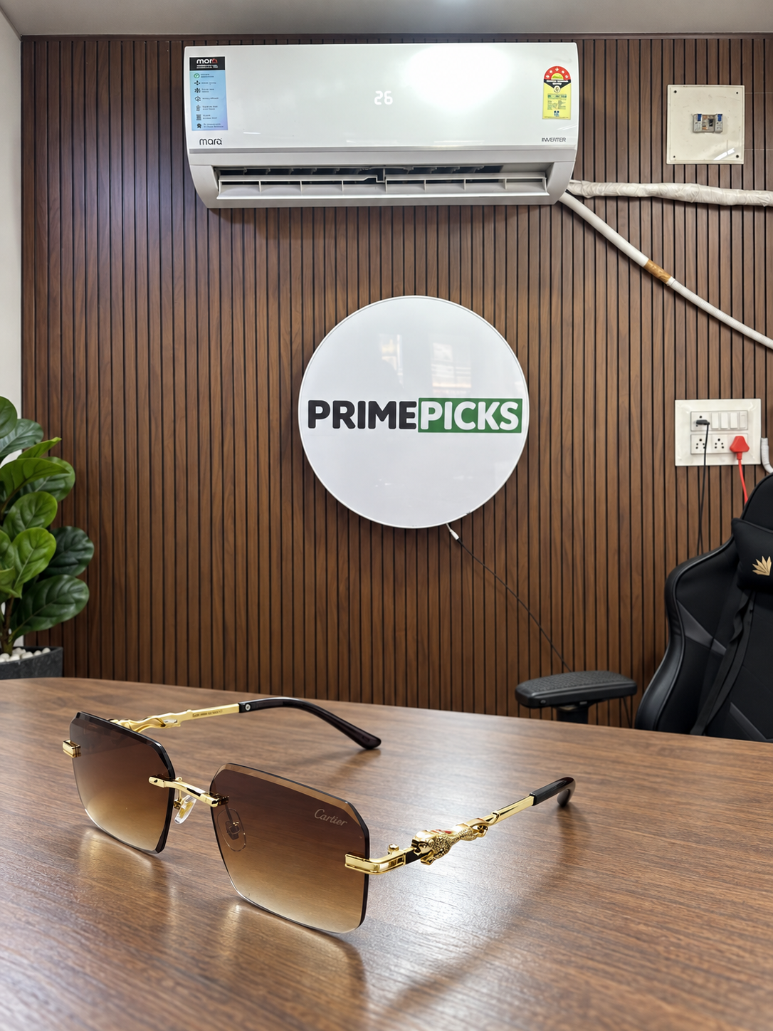 Cartier - Panthere Detail Rimless Rectangular - Sunglasses in the PrimePicks office