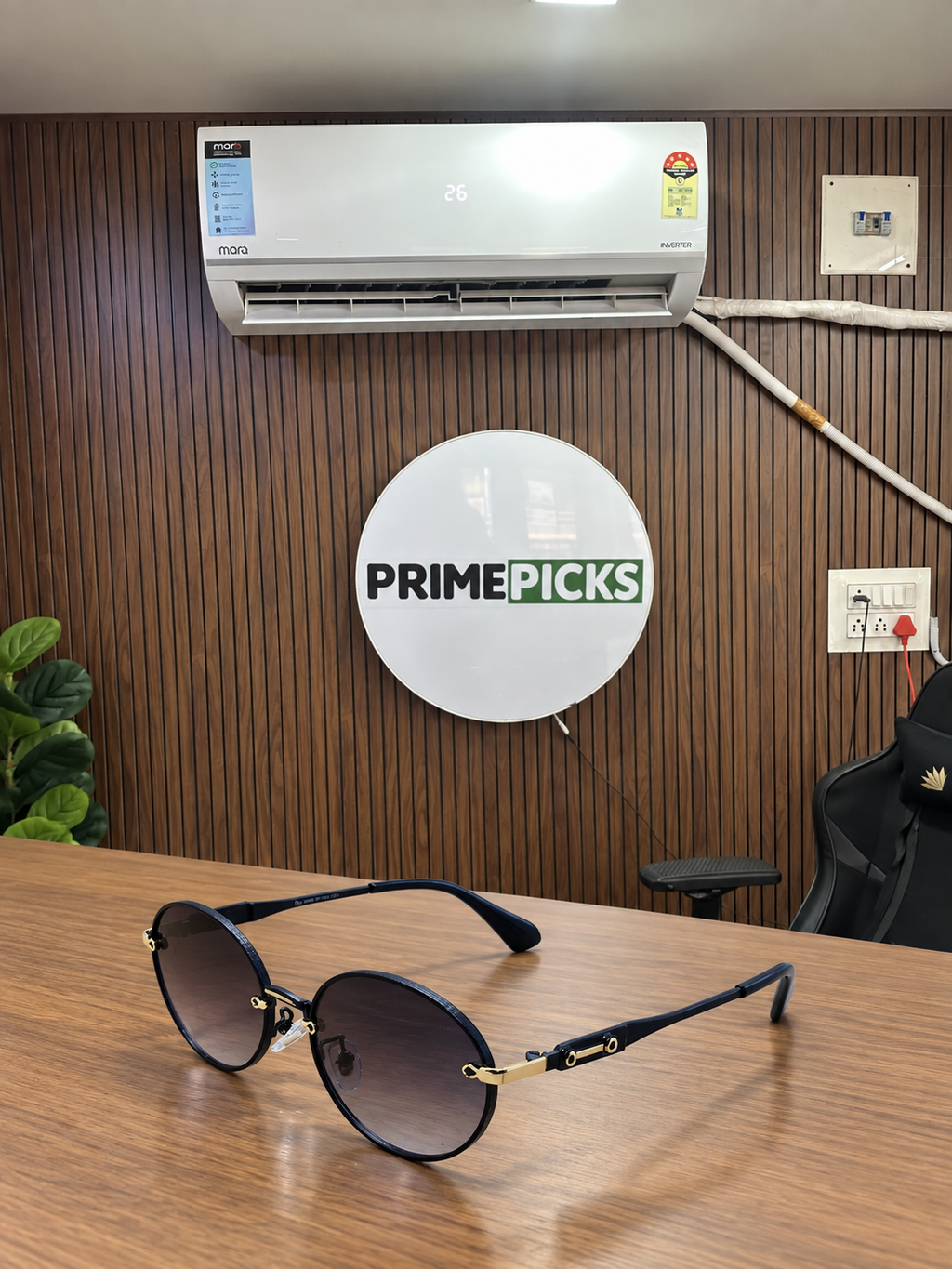 Dior - Slim Round Gradient - Sunglasses in the PrimePicks office