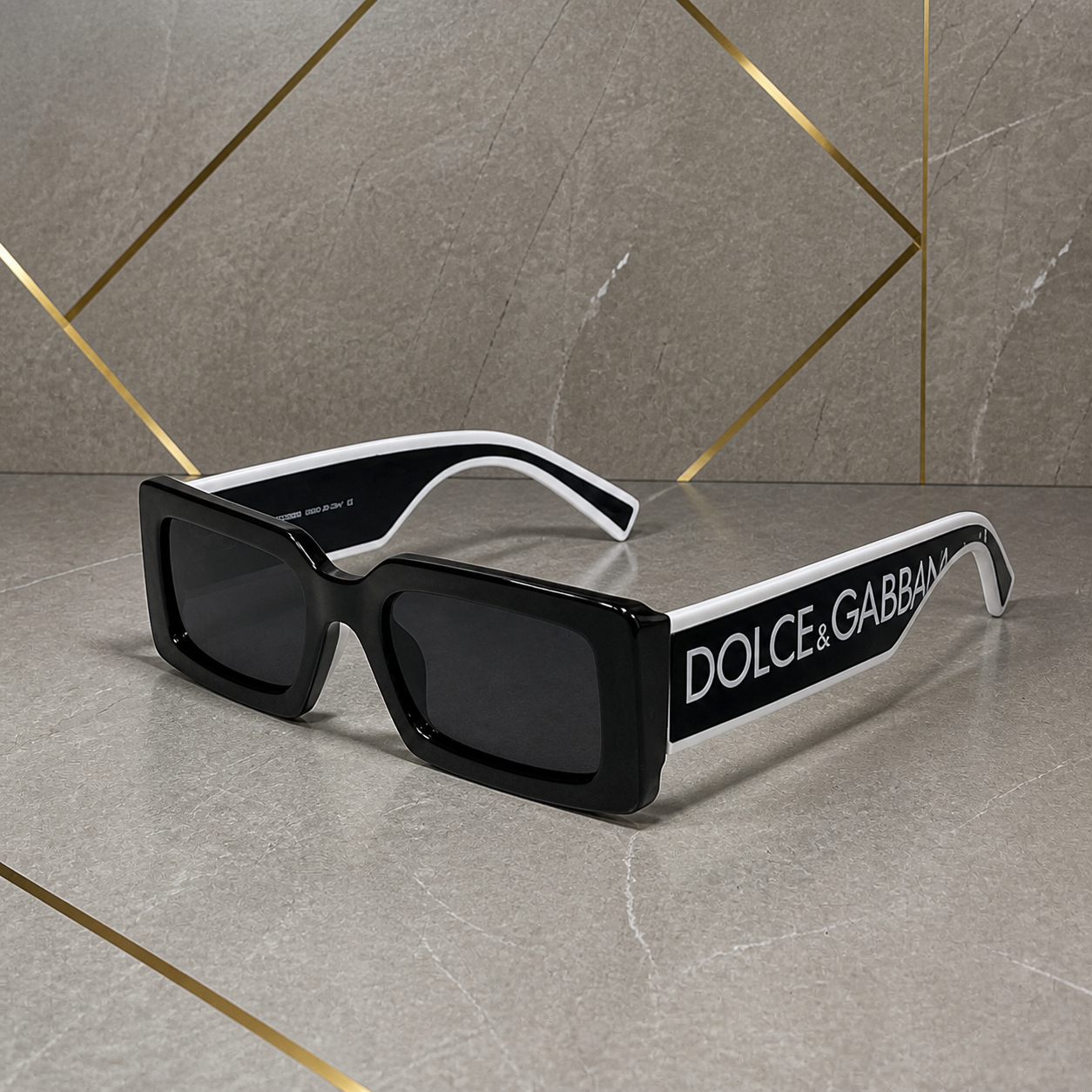 Dolce & Gabbana black logo-temple sunglasses alternate angle