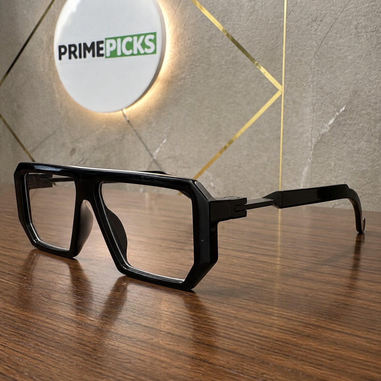 Marc Jacobs black geometric sunglasses angular corner and stepped hinge detail