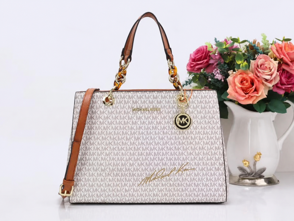 Michael Kors Cynthia Mono S Vanilla Small Monogram front view