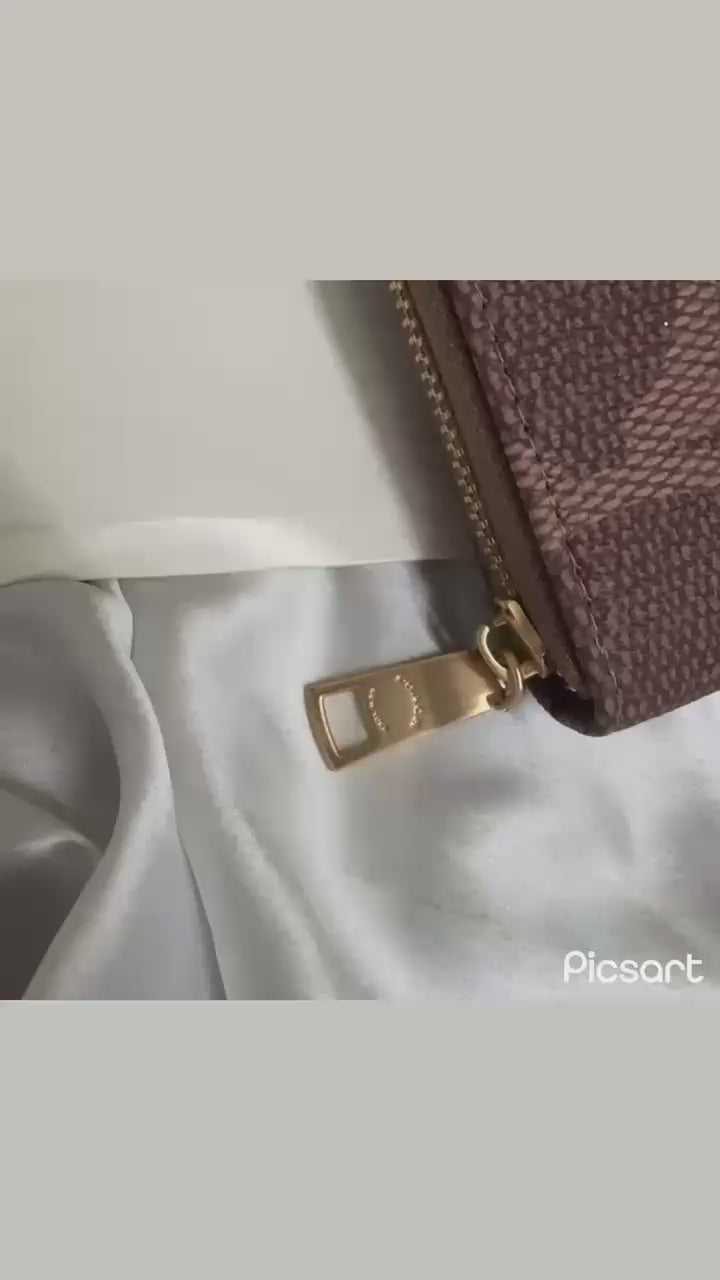 Coach zipper Wallet