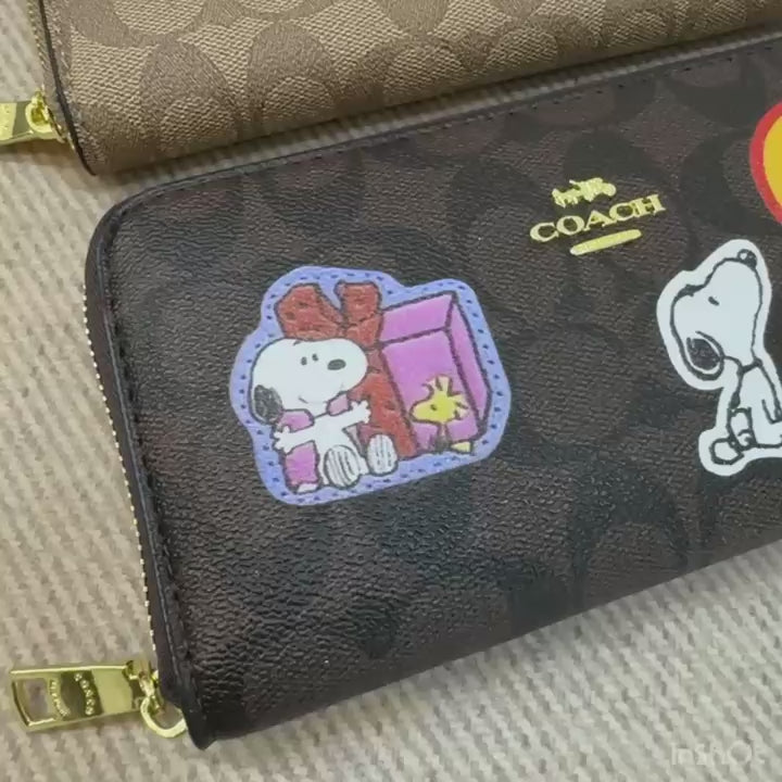 Coach X Peanuts Long Zipper Wallet