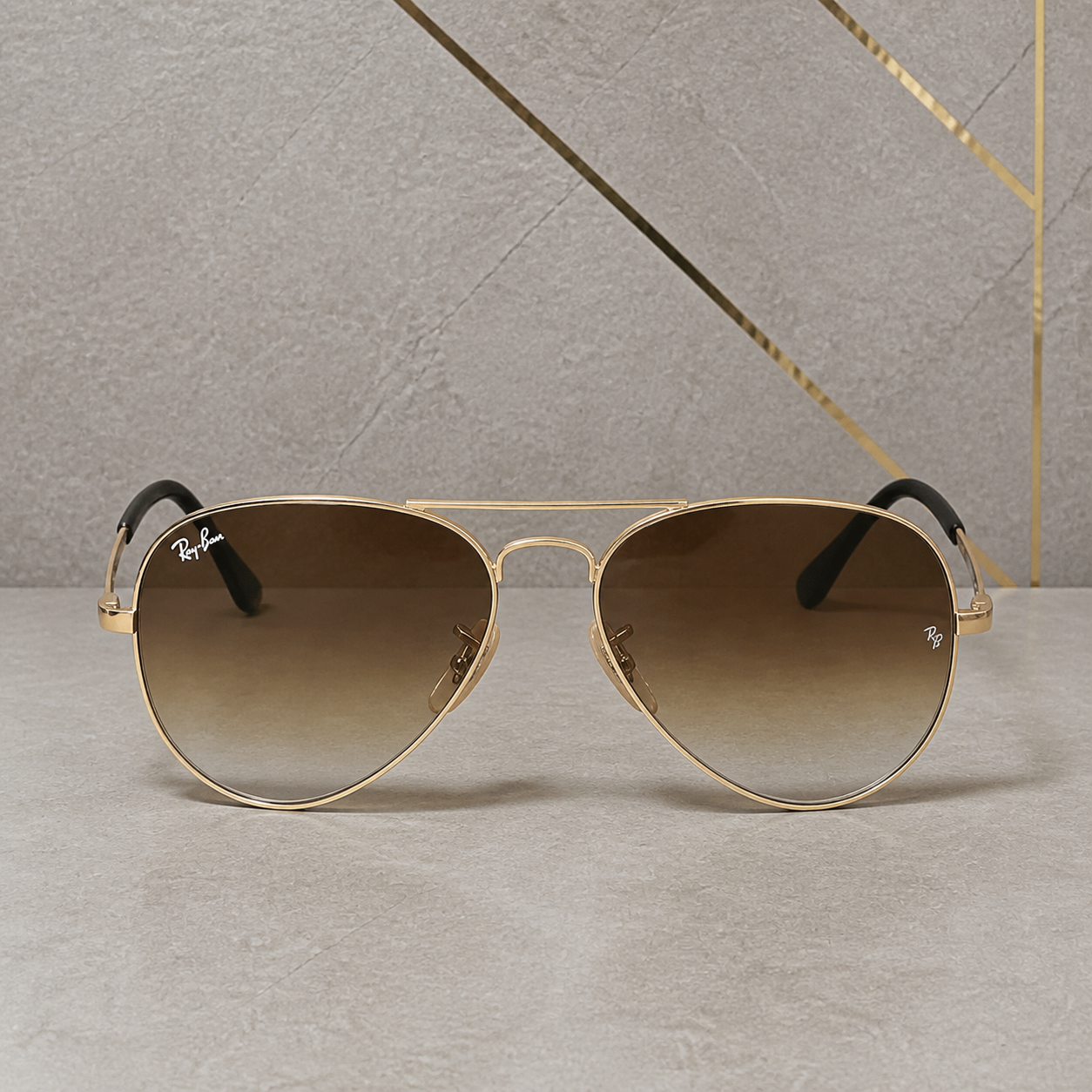 Ray-Ban 3517 Gold / Brown Gradient aviator sunglasses - front hero view