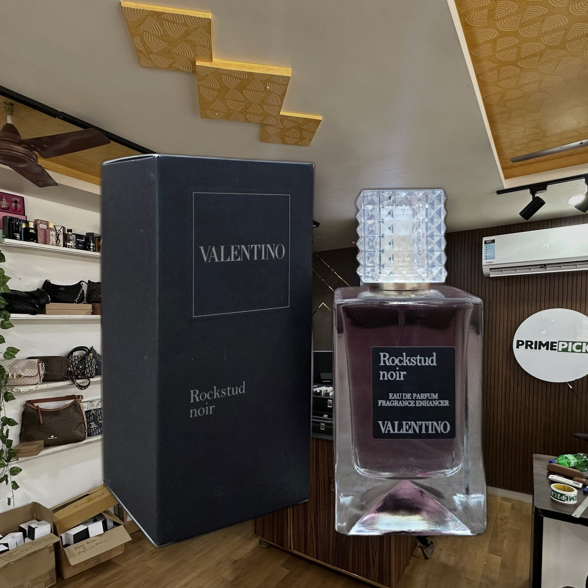 Valentino Rockstud Noir Eau de Parfum 100 ml PrimePicks office view